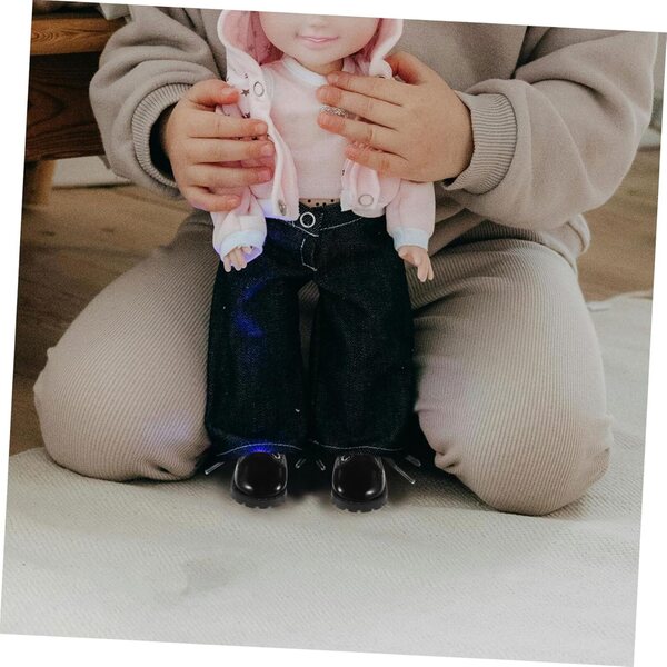 Miniaturschuhe aus schwarzem Kunstleder für 15–20 cm große Puppen, elegante und einfach zu tragende Accessoires