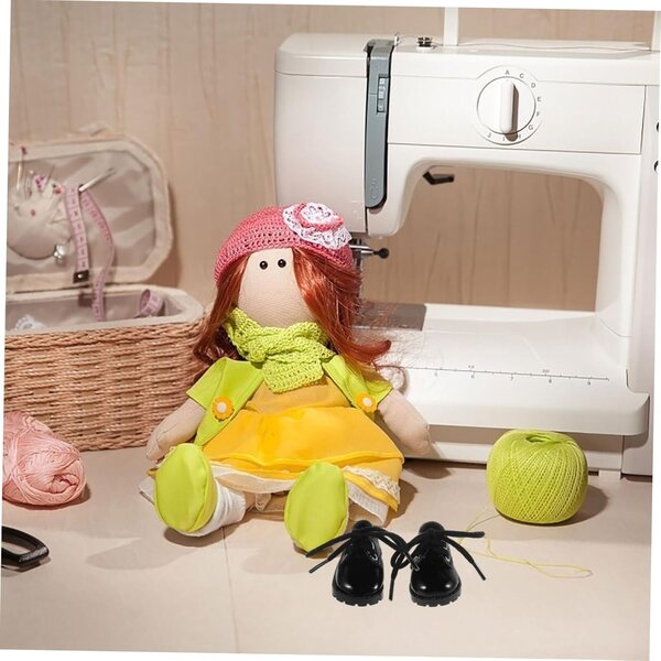 Miniaturschuhe aus schwarzem Kunstleder für 15–20 cm große Puppen, elegante und einfach zu tragende Accessoires