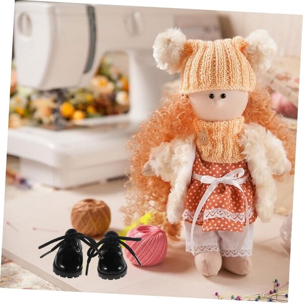 Miniaturschuhe aus schwarzem Kunstleder für 15–20 cm große Puppen, elegante und einfach zu tragende Accessoires