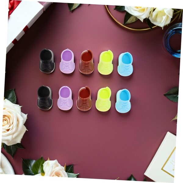 40 Paar Miniaturschuhe für Puppen – Bunte Stiefeletten und Sneakers 17 cm