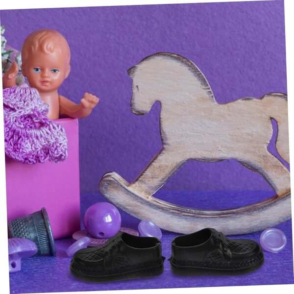 20 Paar Mini-Kunststoffschuhe für Puppen – Miniatur- und Rollenspielzubehör