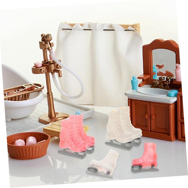 Set 4 Paia Pattini a Rotelle Miniature per Bambole 6 cm Bianco e Rosa Decorativi