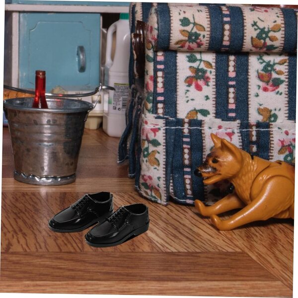 10 Paar schwarze Kunststoffschuhe für 1/6 Puppen in verschiedenen Stilen, elegant und leicht zu wechseln