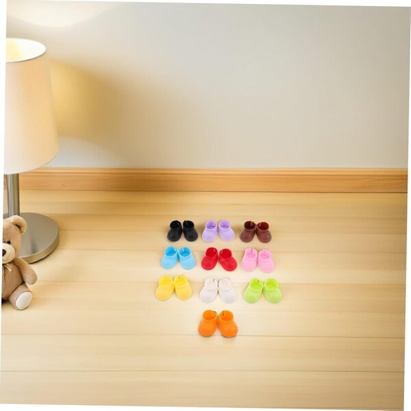 Set mit 20 Paar Miniaturschuhen für Puppen 10–15 cm aus farbiger Baumwolle WEKAMOS