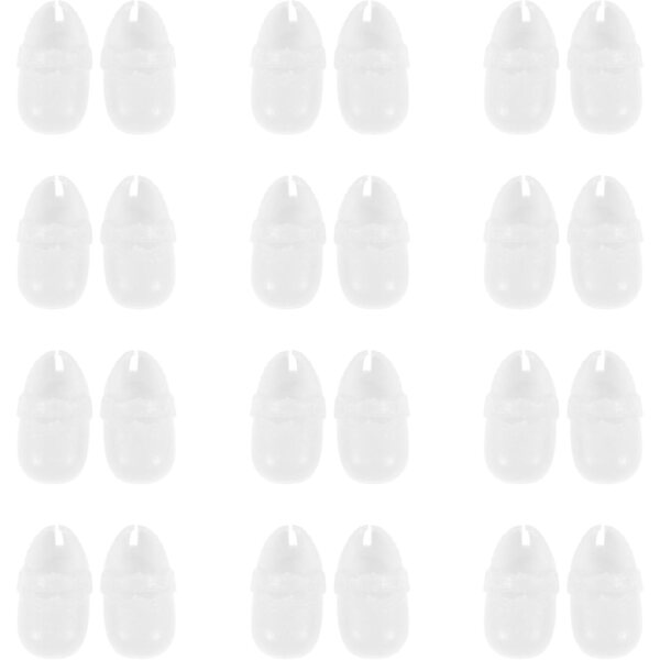 Set mit 135 Paar farbigen Kunststoffschuhen für Puppen – Zubehör für Anziehspiele