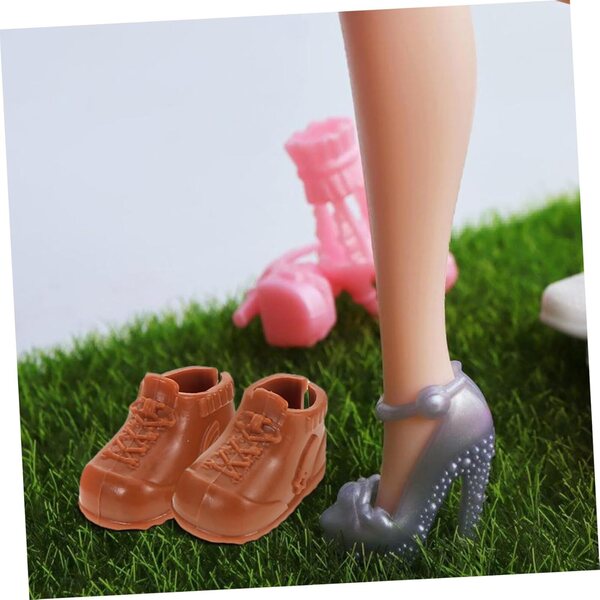 Set 12 paia scarpe miniatura per bambole da 17 cm - sneakers alte assortite