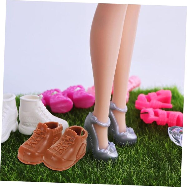Set 12 paia scarpe miniatura per bambole da 17 cm - sneakers alte assortite