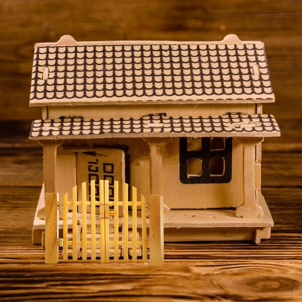 Mini-Holztür zum Öffnen für Puppenhaus, realistische Dekoration 17 x 12,5 cm