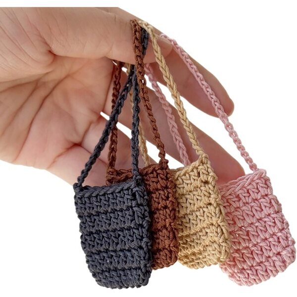 Cartella all'Uncinetto per Bambola 15-17 cm: Accessorio Fatto a Mano ed Ecologico
