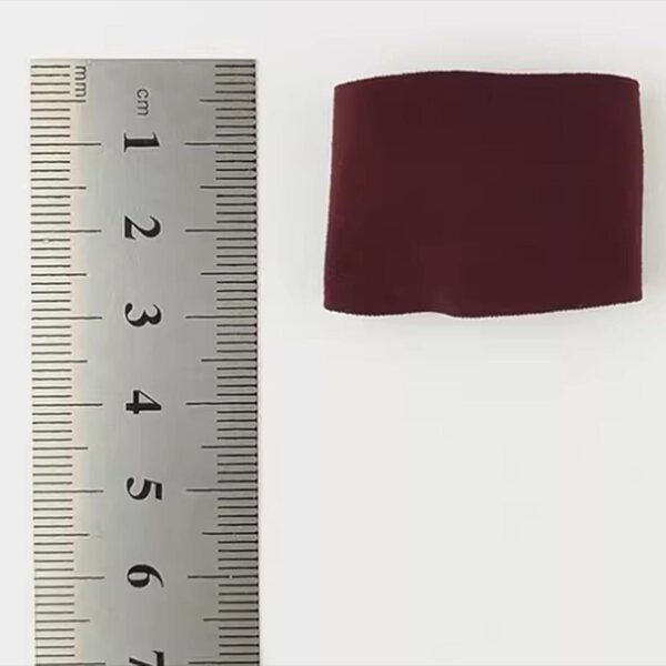 Abbigliamento femminile 1/6: top tubo e short rosso scuro per bambole fashion