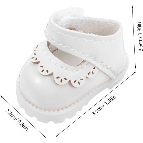 Weiße Schuhe für 17 cm große Puppen – elegantes und vielseitiges Puppenhaus-Accessoire