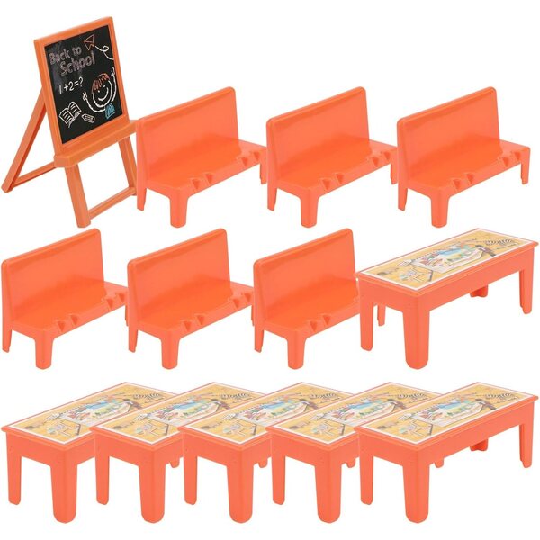 Mini Decorazioni Aula in Legno 13 Pezzi: Lavagna, Scrivanie e Sedie per Bambole