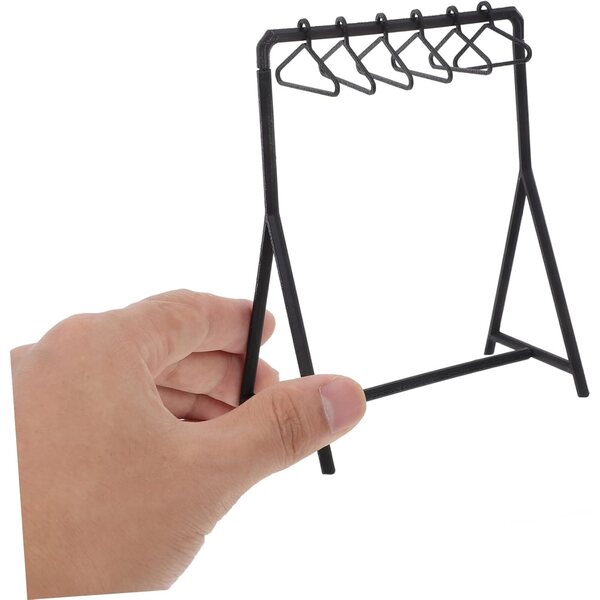 2 set di mini appendiabiti e grucce per bambole: elegante organizer in miniatura