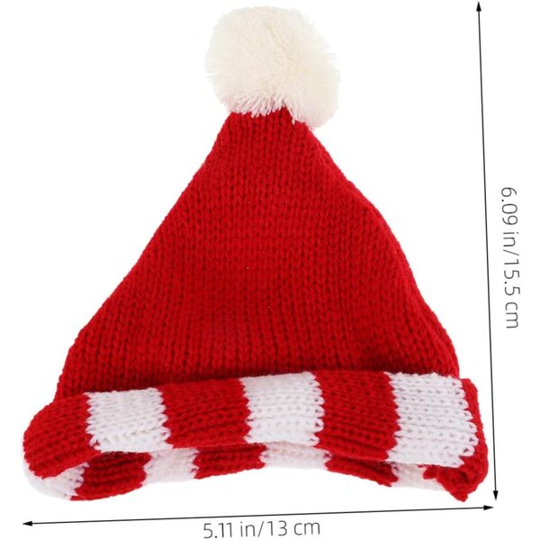 Rote gestrickte Mini-Haube für 18-Zoll-Puppen – dekoratives Wollaccessoire