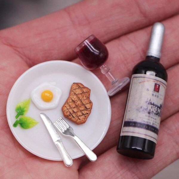 Set Cucina Miniature per Casa delle Bambole con Bottiglie di Vino e Accessori Realistici