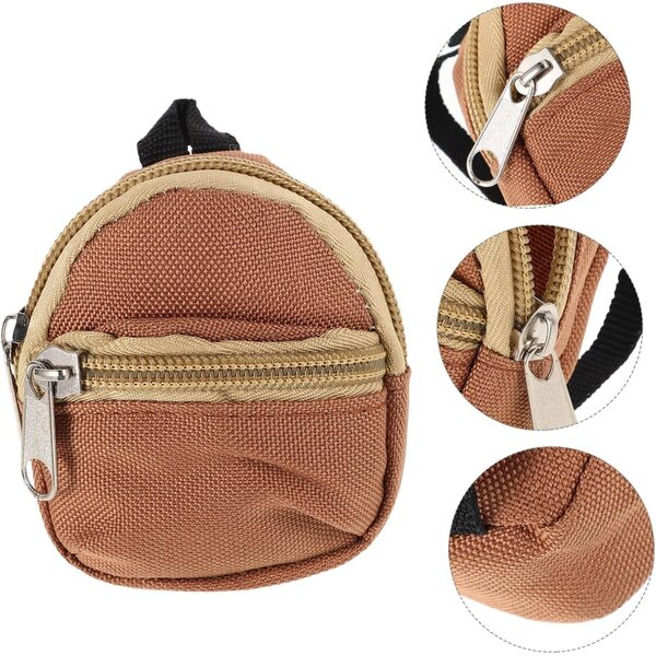 Mini zaino marrone chiaro per bambole, leggero e compatto con zip, accessorio gioco