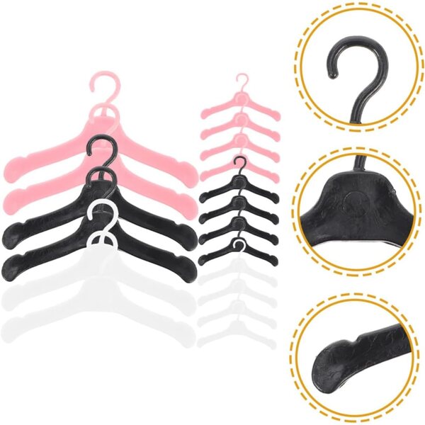 60 Mini Cintre in Plastica per Bambole Nero, Bianco e Rosa, 5,5x3 cm - WEKAMOS