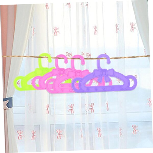 Set mit 15 farbigen Mini-Kunststoffgürteln für 18-Zoll-Puppenkleidung – Organizer-Zubehör
