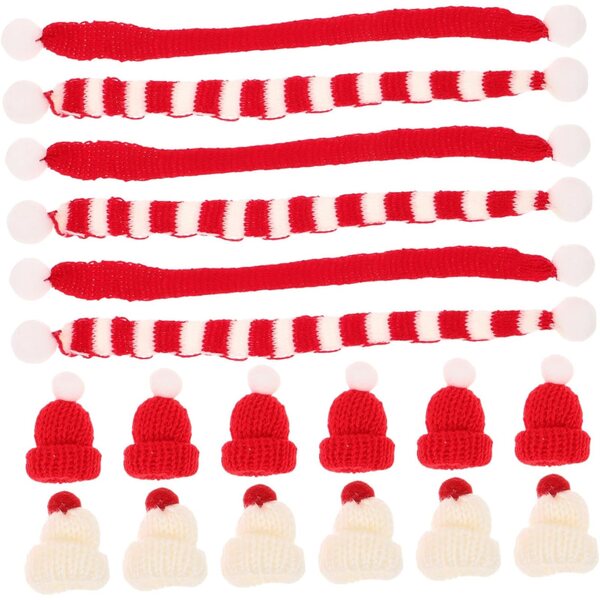 Set di 40 Accessori Natalizi per Bambole: Cappelli e Sciarpe Invernali Tricotati