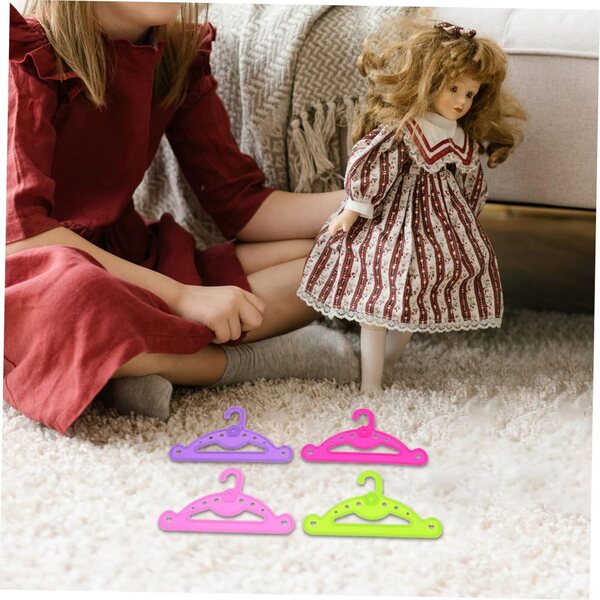 Set 16 Mini Cintres Colorati per bamboles Facili da Usare e Organizzare Vestiti