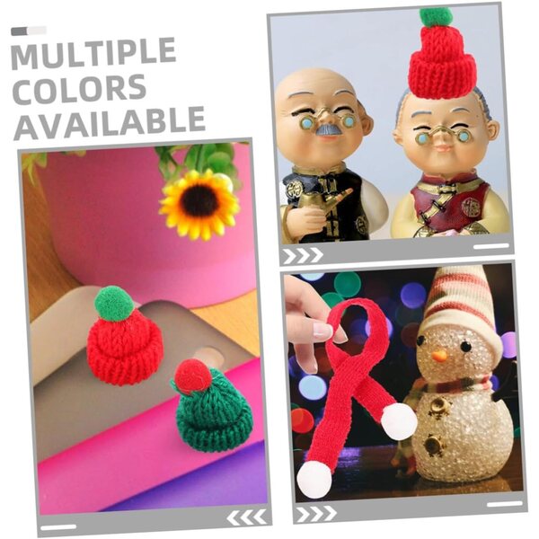 Set mit 12 gestrickten Mini-Weihnachtsmützen und Schals für selbstgemachte Dekorationen