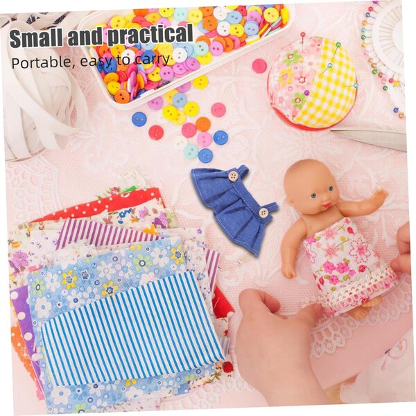 Set 4 Pezzi Vestiti per Bambole Salopette e Gonna in Tessuto Blu 17 cm