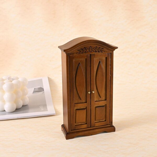 Armadio in legno antico 1/12 per bambole con doppia porta e dettagli vintage