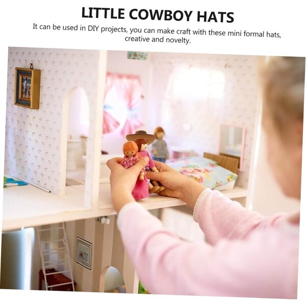 Set 4 Mini Chapeaux Western Colorati per bamboles - Accessori Decorativi e Cosplay