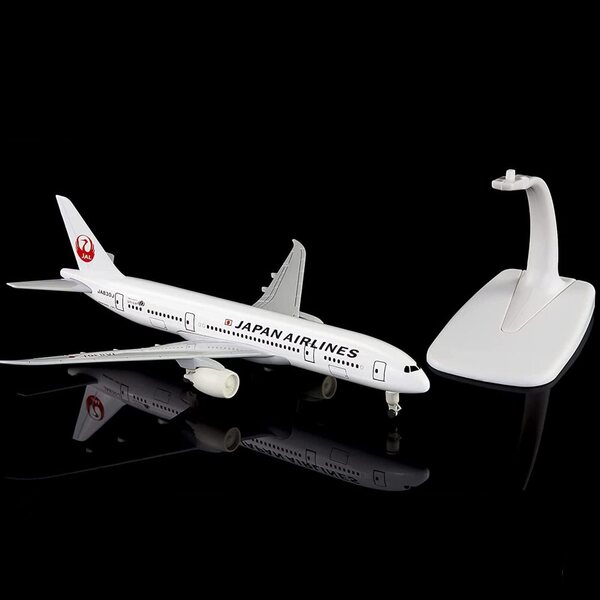 Japan B787 1:300 ZEZEFUFU-Legierungsflugzeugmodell mit beweglichen Rädern und Ausstellungssockel