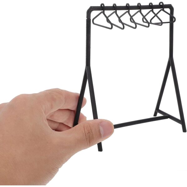 Set mit 2 schwarzen Mini-Kleiderbügeln mit 6 Kunststoffbügeln für Puppenhäuser