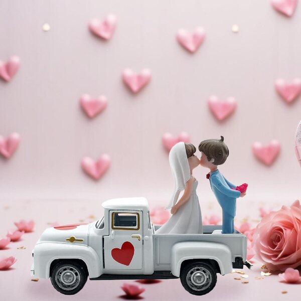 Decorazione Camion San Valentino con Coppia in Resina 12,5 cm Stile Vintage
