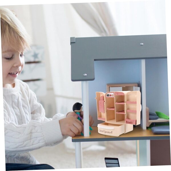 Beigefarbener Mini-Puppenhaus-Kühlschrank, detaillierte Dekoration, 7 x 6 x 12 cm
