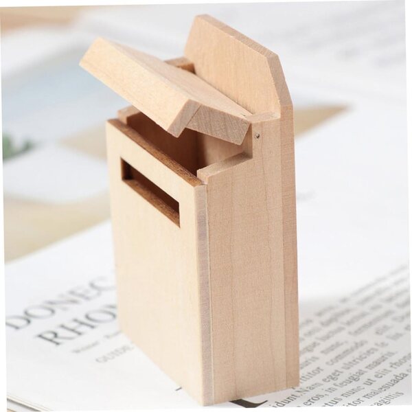 Mini cassetta postale in legno per casa delle bambole, design vuoto e bordi arrotondati ERINGOGO