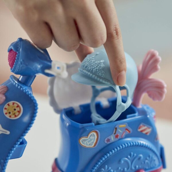 Disney Prinzessin Aschenputtel mit Motorrad und Zubehör – Comfy Squad Hasbro-Puppen