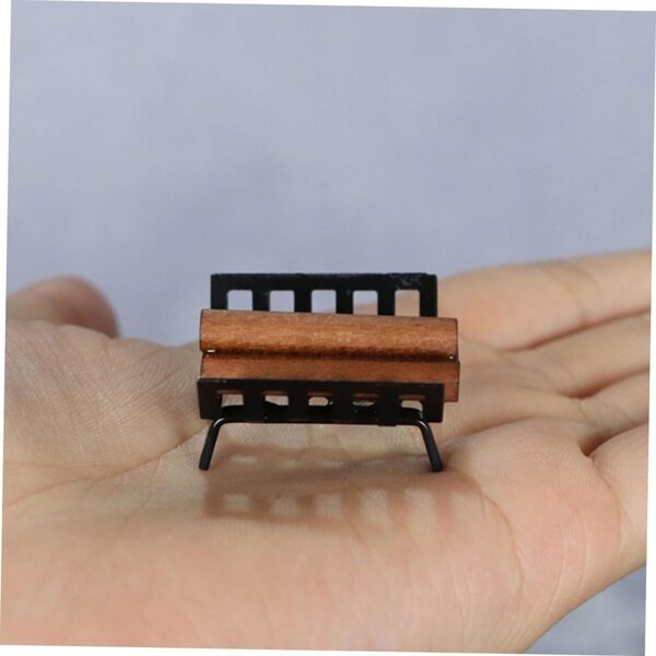 Alasum Miniatur-Holzhalter aus realistischem Khaki-Holz für Puppenhaus