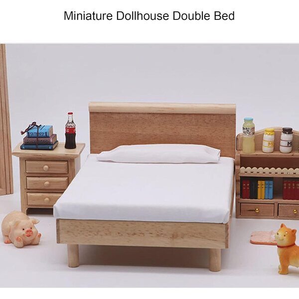 1:12 Doppelbett aus Eichenholz für Puppenhaus mit eleganter Matratze