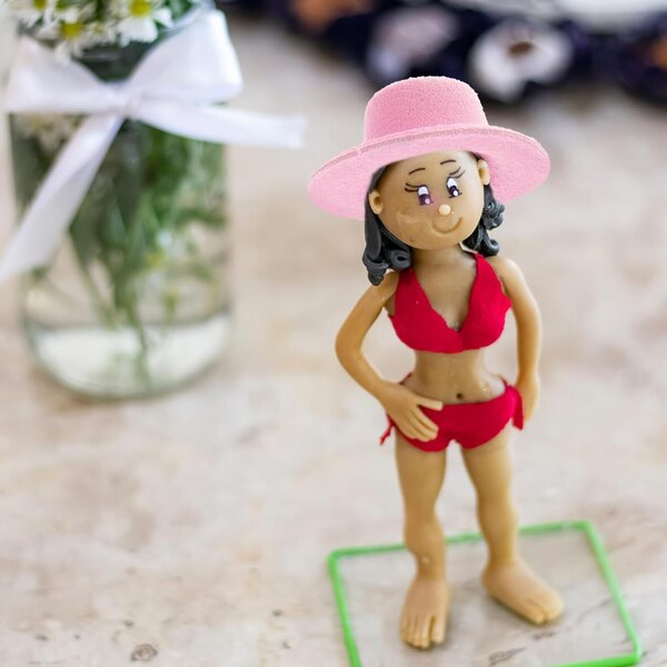 20 Mini Cappelli in Tessuto Rosa per Bambole - Accessori Decorativi Gatuida