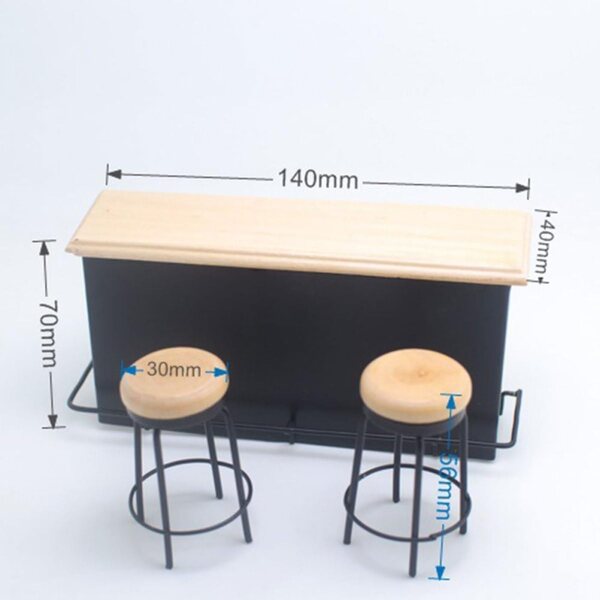 Set Miniatura Bar con Bancone e 2 Sedie in Legno per Casa delle Bambole e Decorazioni