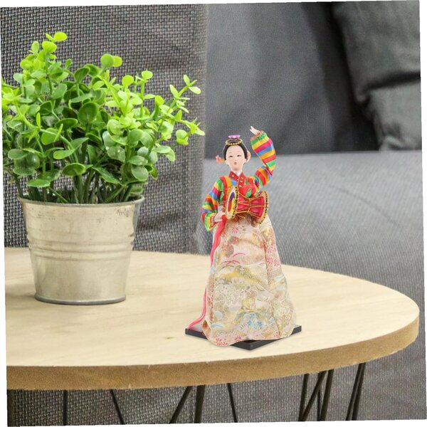 Bambola Hanbok coreana fatta a mano in seta - Miniatura tradizionale per la decorazione d'interni