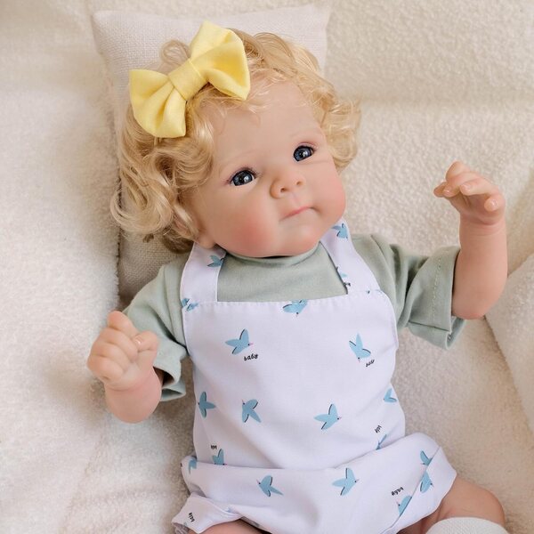 Anano Reborn-Puppe 45 cm aus Silikon mit echtem Haar und realistischer Kleidung