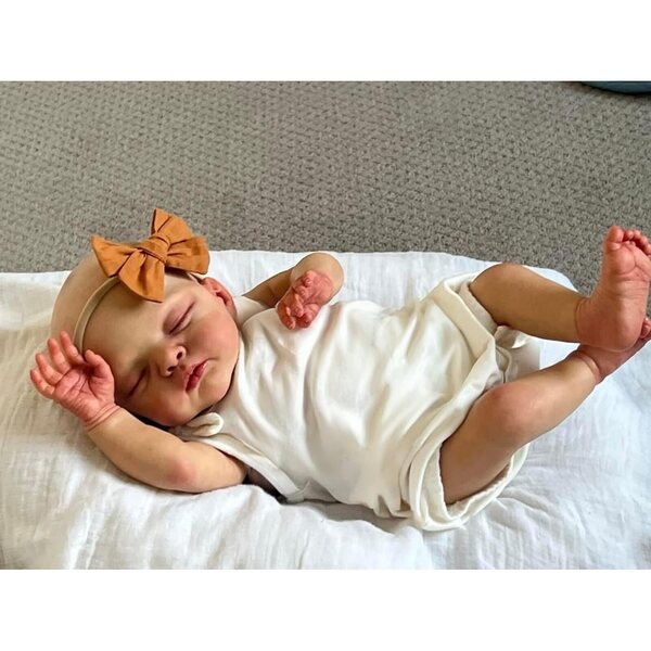 Anano Reborn Boy Doll 45 cm – Realistisches Silikon-Neugeborenes mit komplettem Zubehör