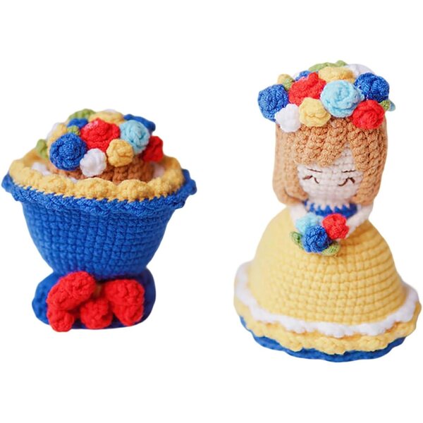 Handgefertigte gehäkelte Blumenstraußpuppe mit gestricktem Hochzeitskleid, 11 cm