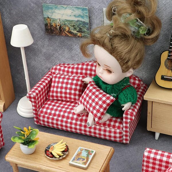 Micro Sofà Miniatura con Cuscini per Casa delle Bambole, Design Elegante e Realistico