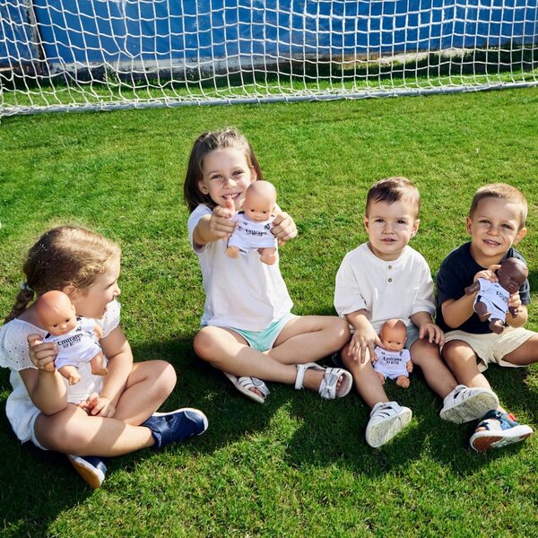 Miniland Real Madrid Puppe 21 cm | Offizielle bewegliche Figur des weißen Teams