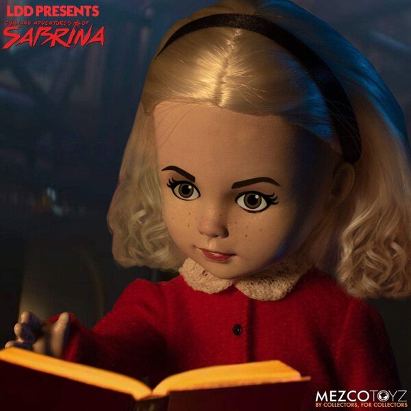 Mezco Living Dead Dolls Sabrina Puppe 10" mit Salem und rotem Kleid