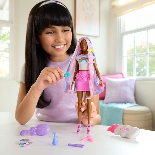 Barbie JJP08 – Klassische Puppe für Kinder mit sicherem und lustigem Zubehör