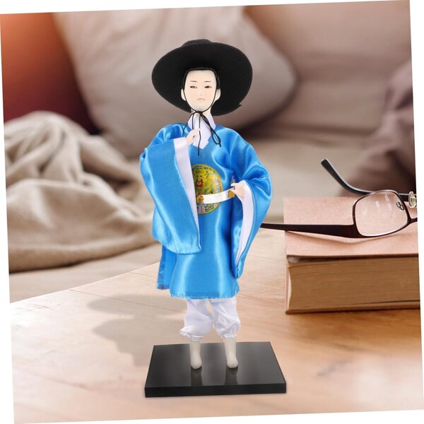 Figurina Decorativa Hanbok Coreano Tradizionale in Tessuto, Artigianato Artistico Unico