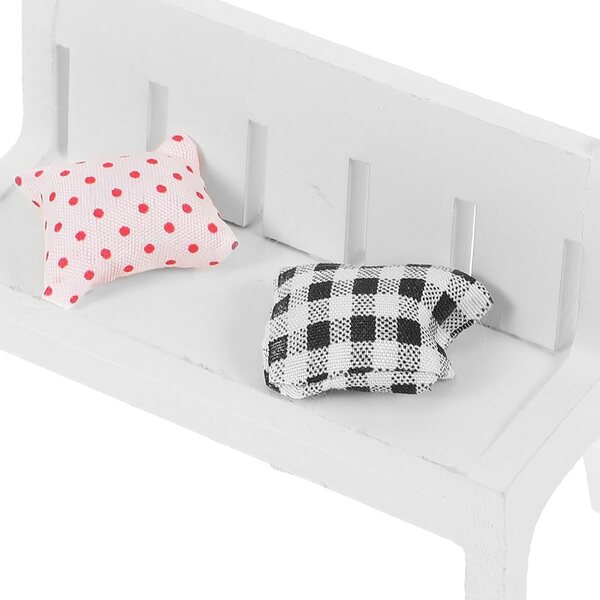 Mini Panca da Giardino in Legno Bianco con Cuscini – Accessorio Decorativo per Casa delle Bambole