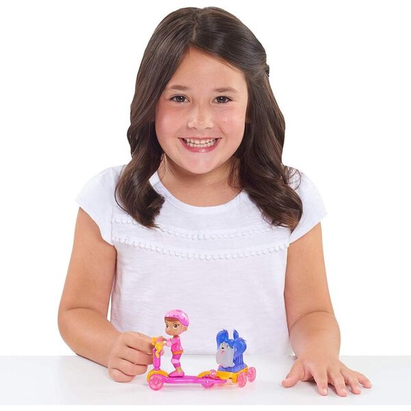Vampirina-Coquelicots-Set mit Trottinetta, Skateboard und 2 beweglichen Figuren
