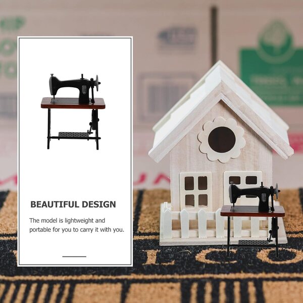 KOMBIUDA Mini Macchina da Cucire Rossa in Miniatura per Casa delle Bambole e Decorazioni